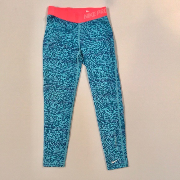 Nike Pants - Nike Pro Animal Print Leggings